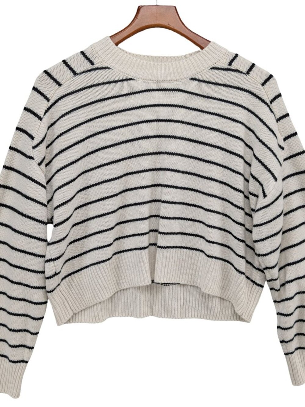 T Tahari Saddle Stripe Sweater Womens Cream Black Knit Long Sleeve Crewneck Sz L